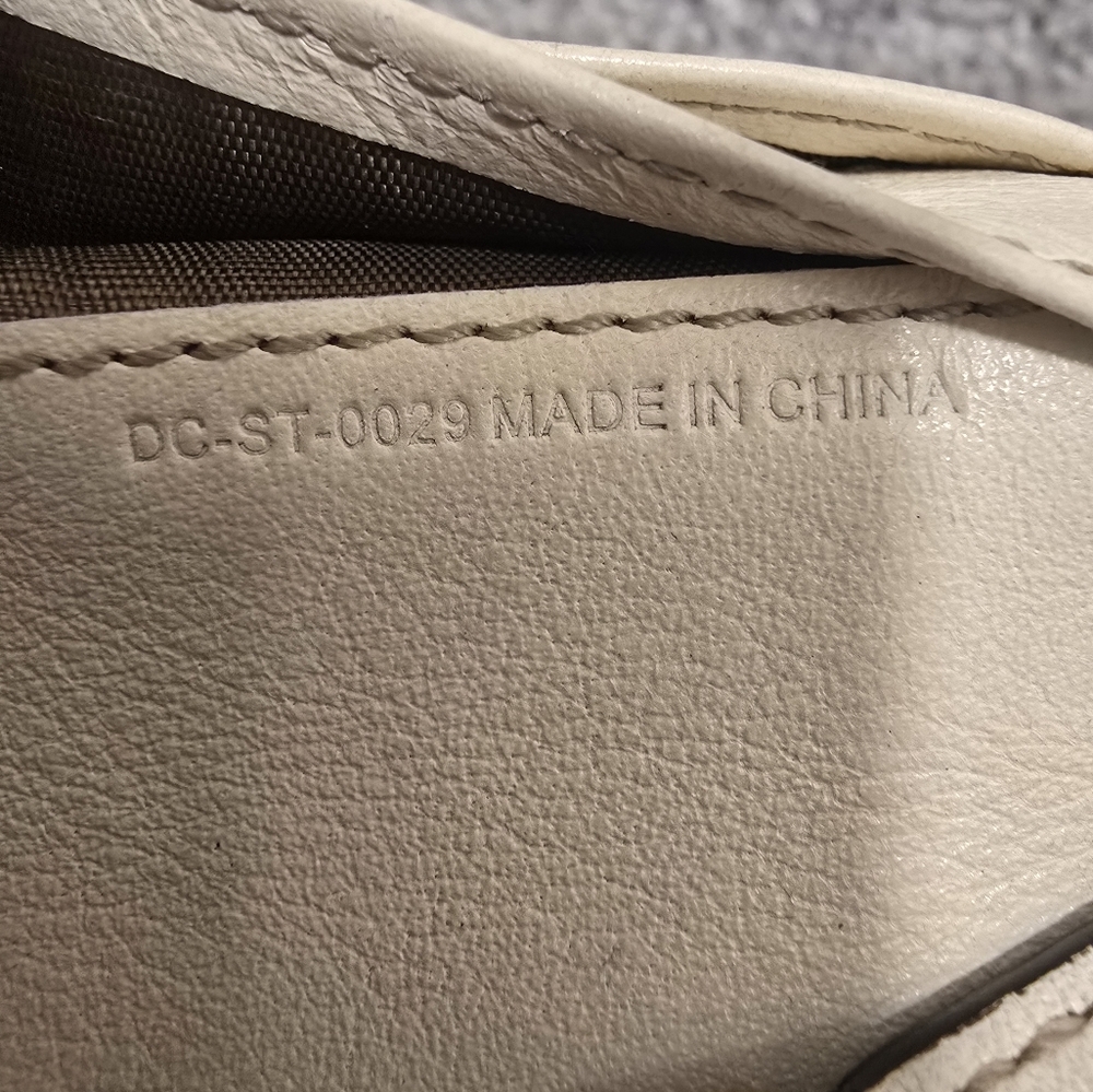 Celine Vintage Canvas Trifold Wallet Neutrals Classic Chic Luxury Minimalist - Picture 13 of 16